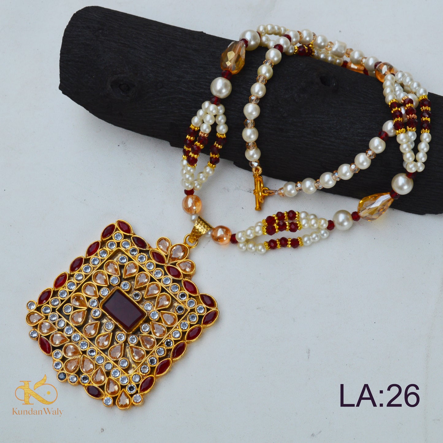 Locket (LS-26)